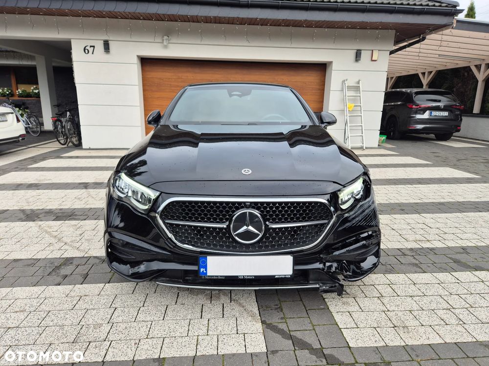 Mercedes-Benz Klasa E 220 d 4-Matic AMG/Avantgarde - 4