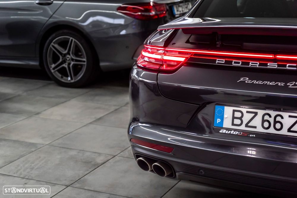Porsche Panamera 4 S - 8