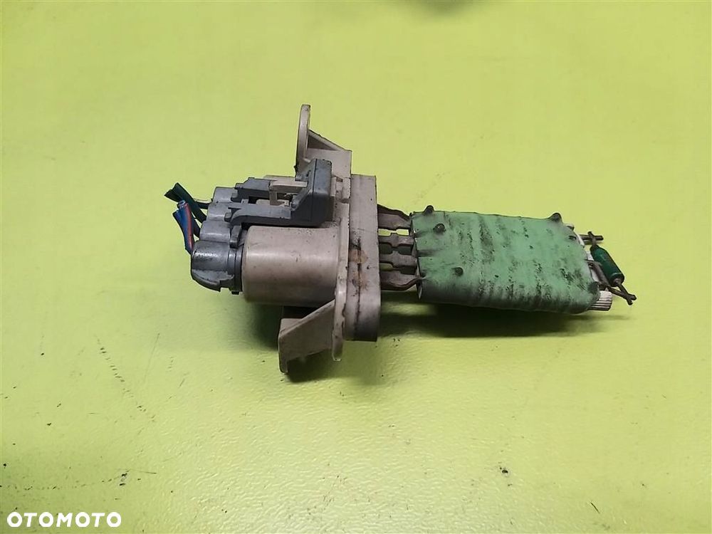 Rezystor dmuchawy Mercedes Atego  2004-2013 DELPHI - 3