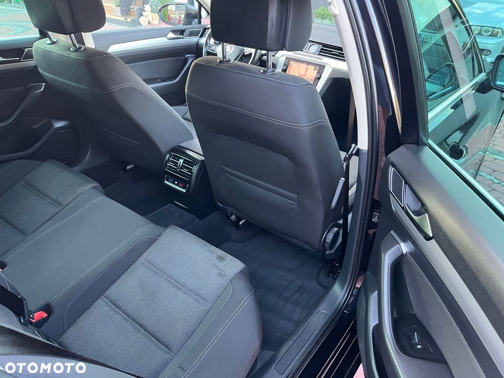Volkswagen Passat Variant 2.0 TDI BMT Highline DSG - 17