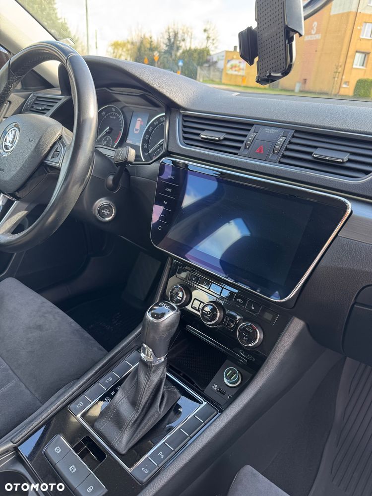 Skoda Superb 2.0 TDI Ambition DSG - 5