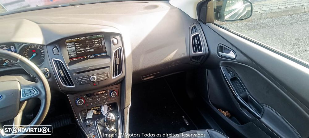 Ford Focus SW 1.0 EcoBoost S&S Titanium - 9