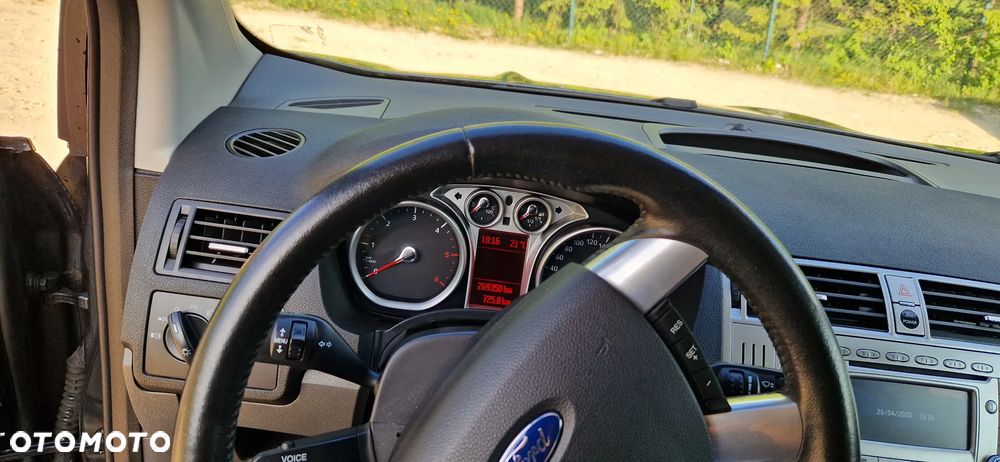Ford Kuga 2.0 TDCi Titanium - 6