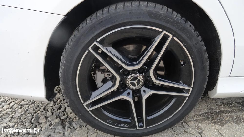 Mercedes-Benz C 300 BlueTEC Hybrid AMG Line - 10