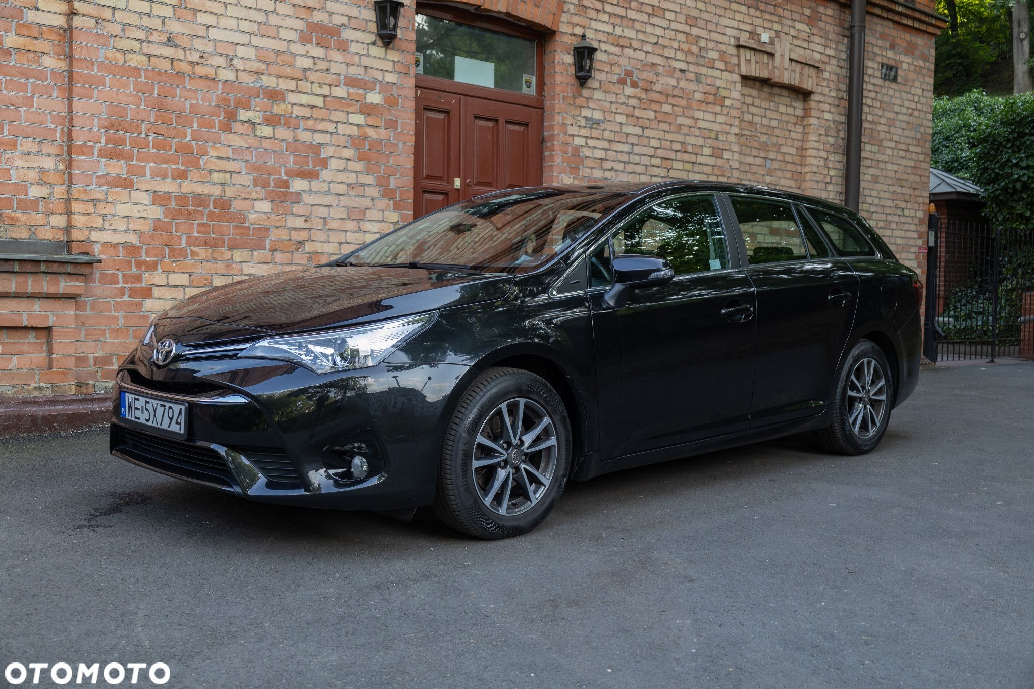 Toyota Avensis 1.8 Prestige - 1