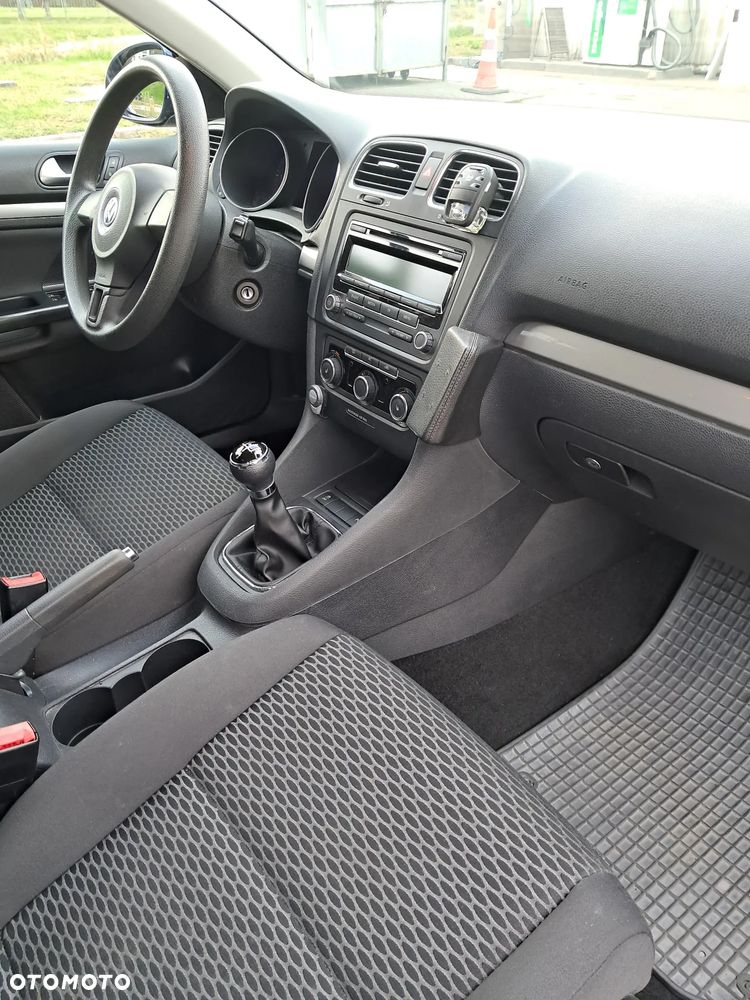 Volkswagen Golf - 17