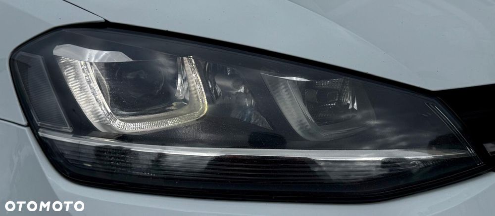 Volkswagen Golf - 28
