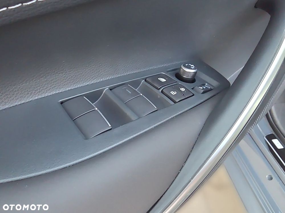 Toyota Corolla 1.8 Hybrid Style - 30