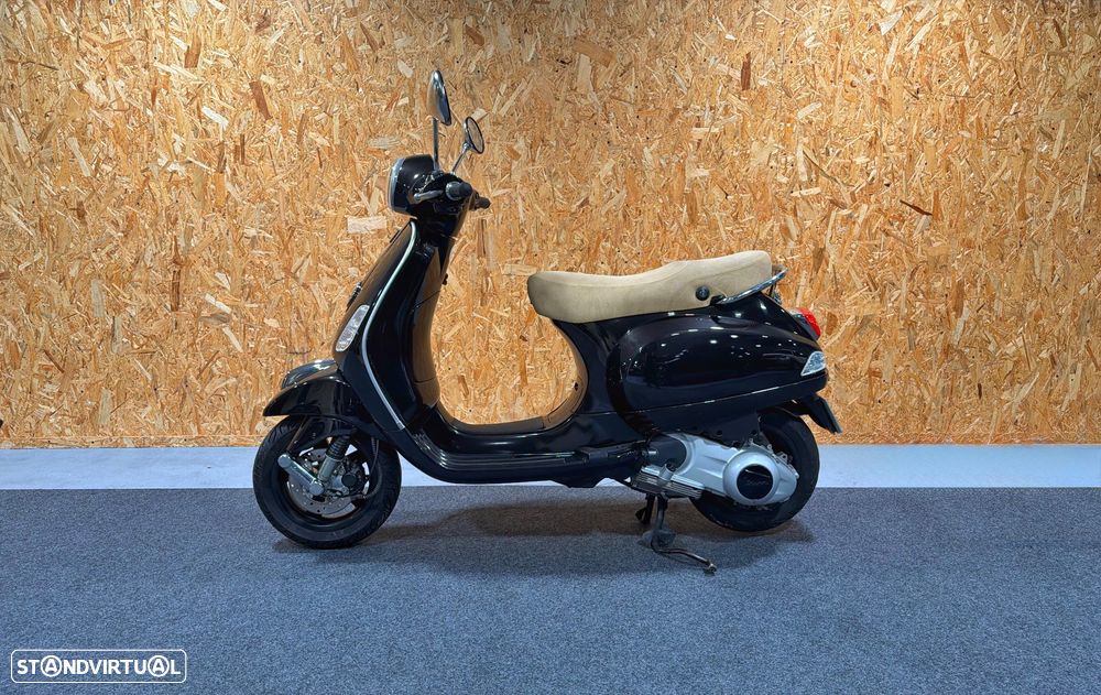 Piaggio Vespa LX - 3