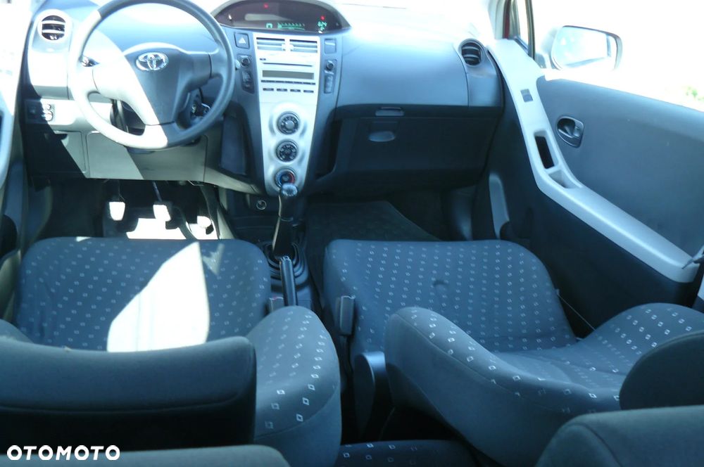Toyota Yaris - 20