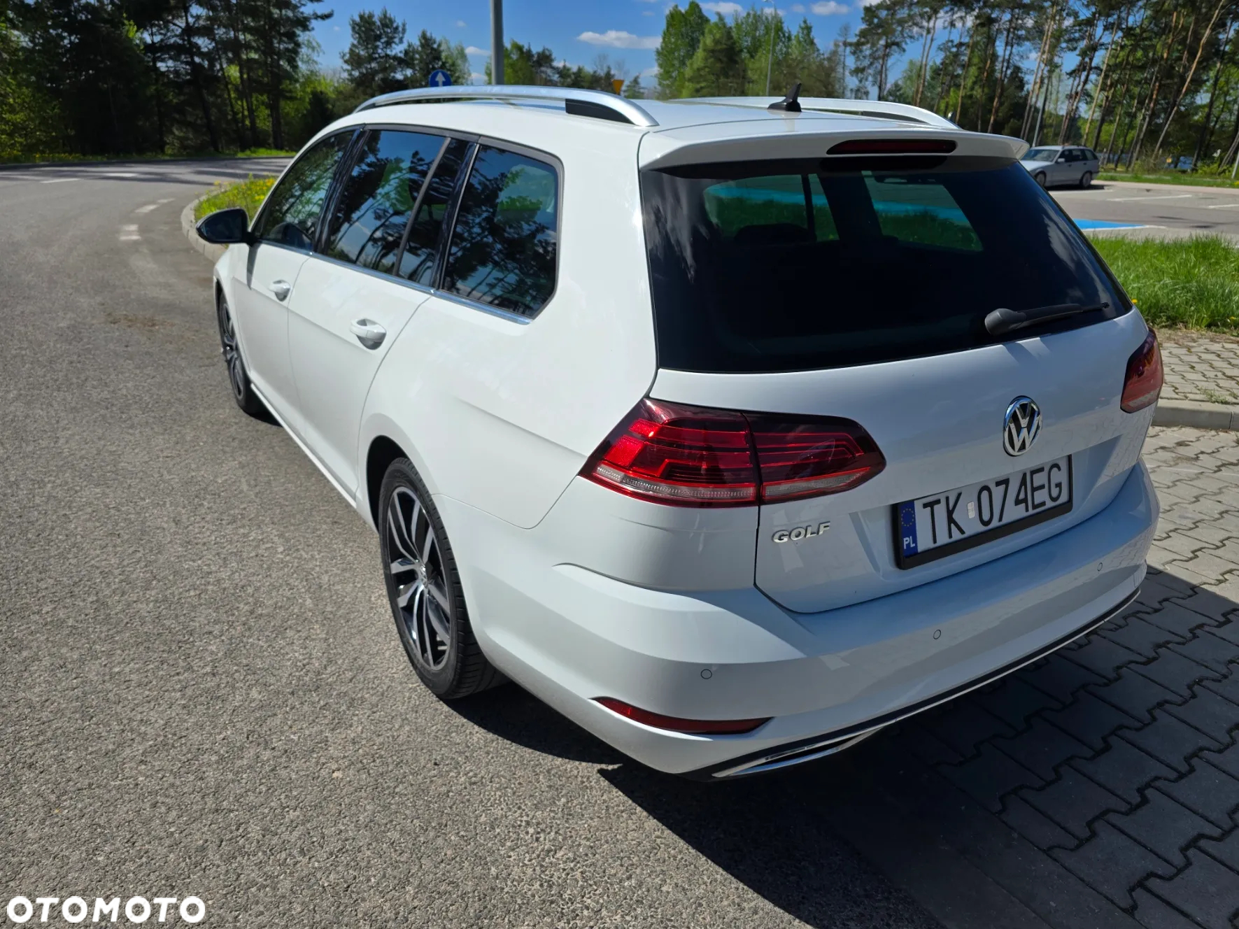 Volkswagen Golf - 6