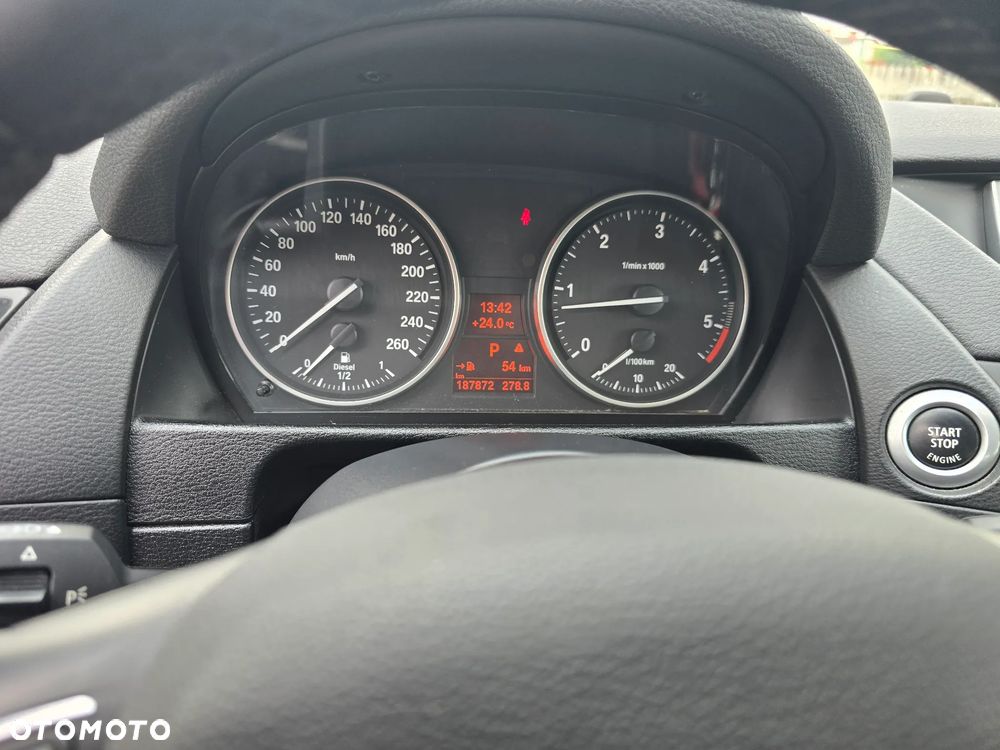 BMW X1 xDrive18d xLine - 13