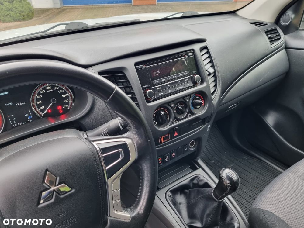 Mitsubishi L200 Pick Up 4x4 S&S Double Cab Intro Edition - 25