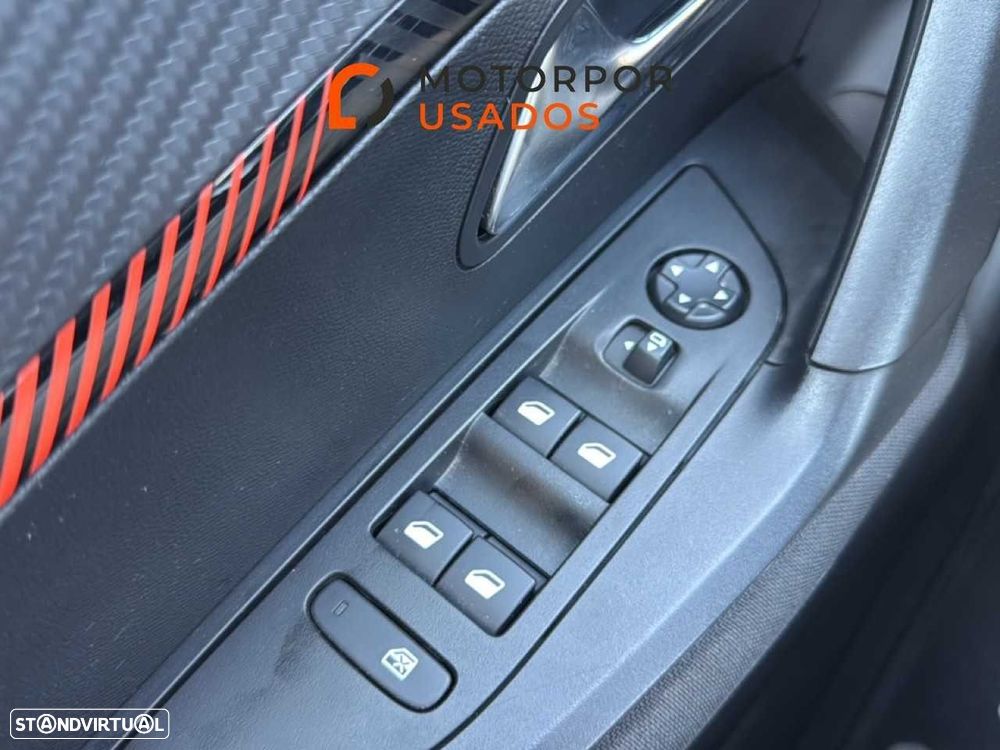 Peugeot 2008 1.2 PureTech Active - 15