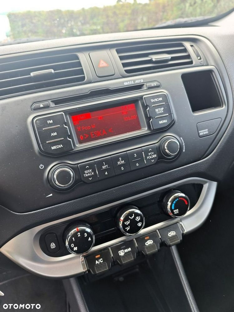 Kia Rio - 9