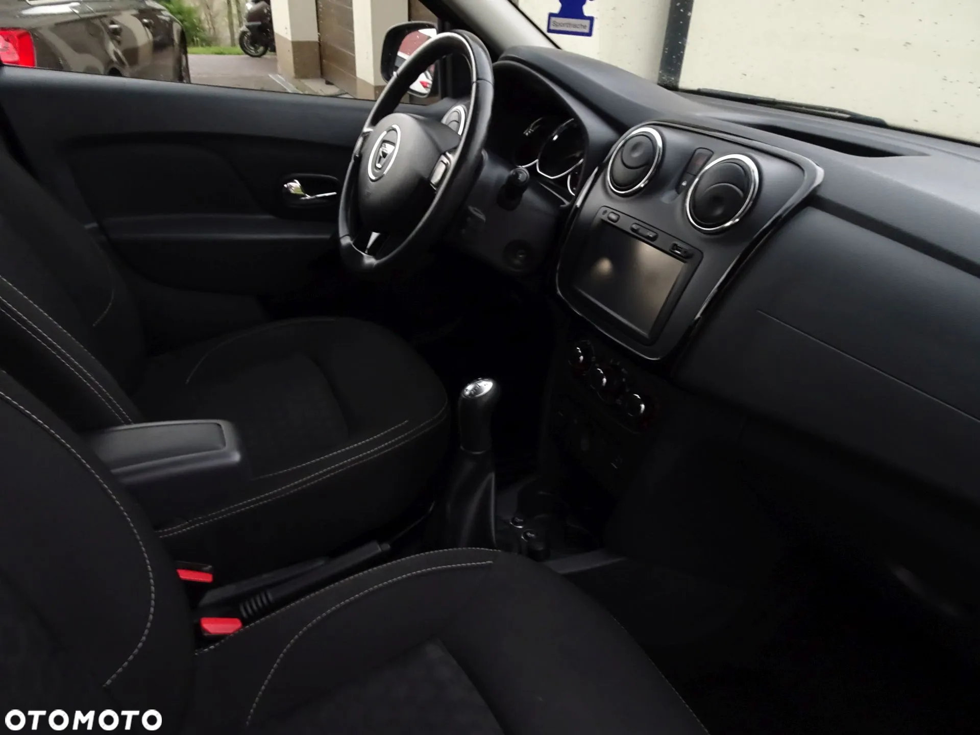 Dacia Sandero 0.9 TCe SL Celebration - 8