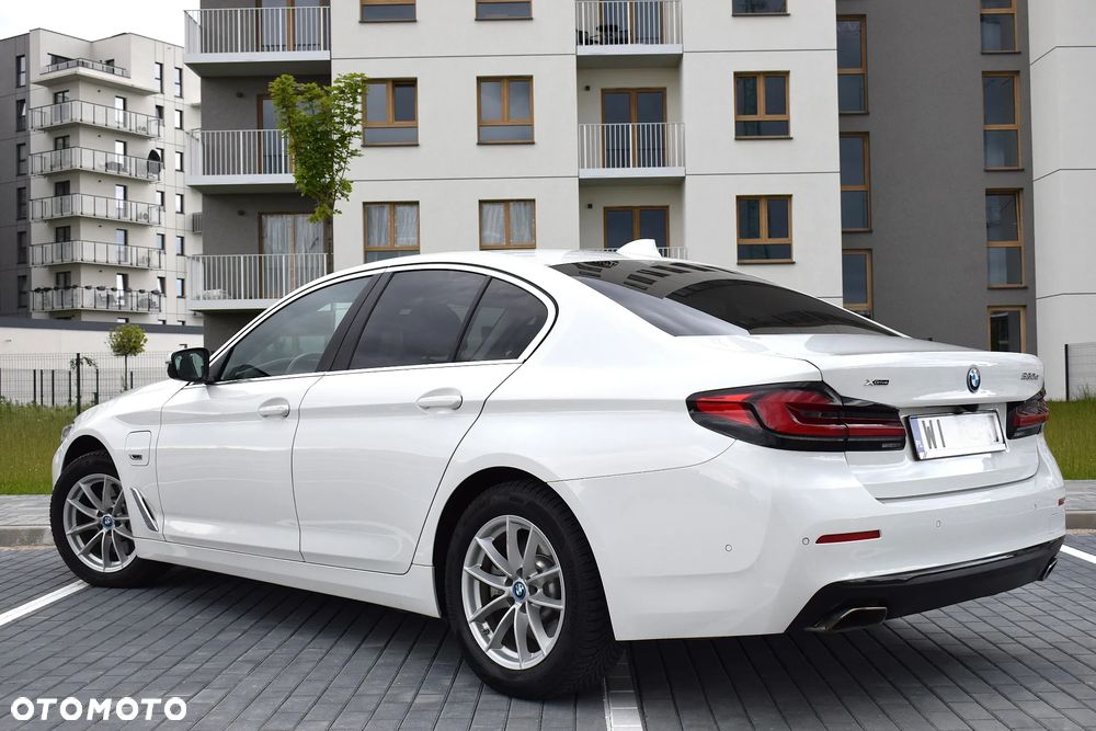 BMW Seria 5 530i xDrive mHEV sport - 3