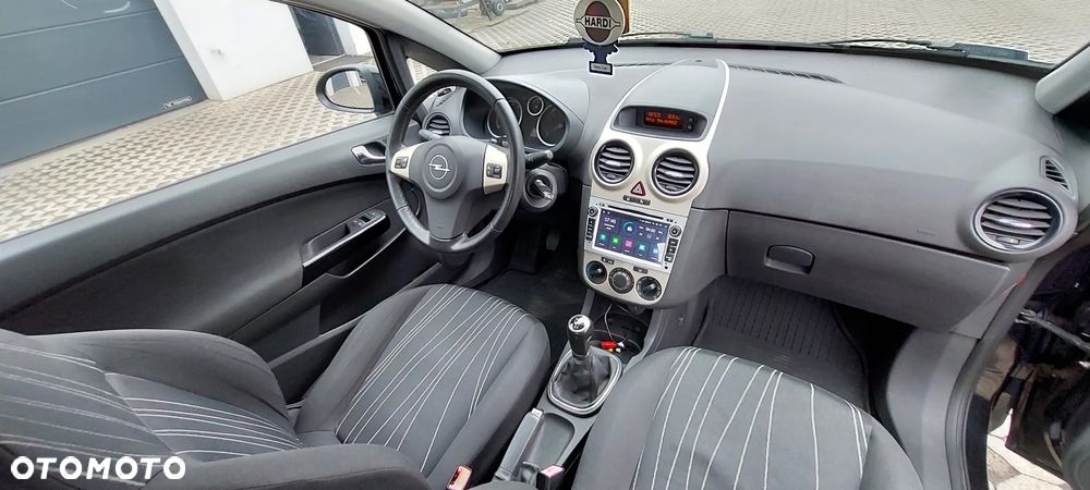 Opel Corsa - 10