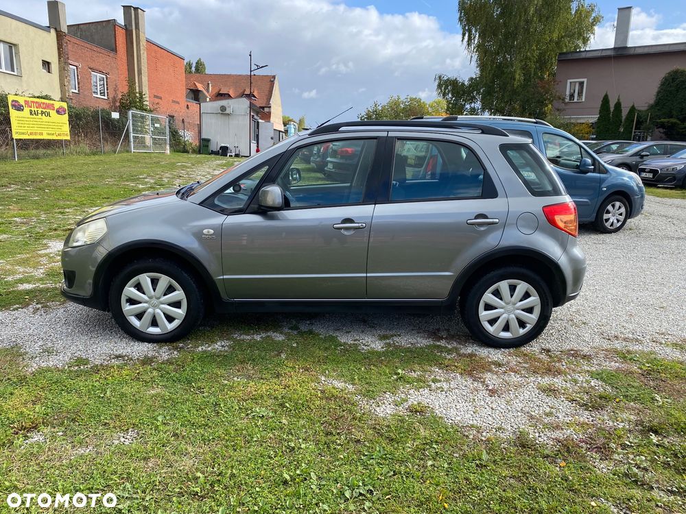 Suzuki SX4 1.9 DDiS DPF 4x4 Comfort - 8