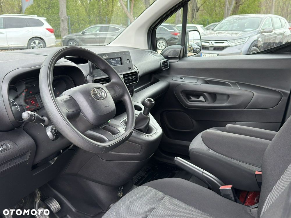 Toyota Proace City - 11