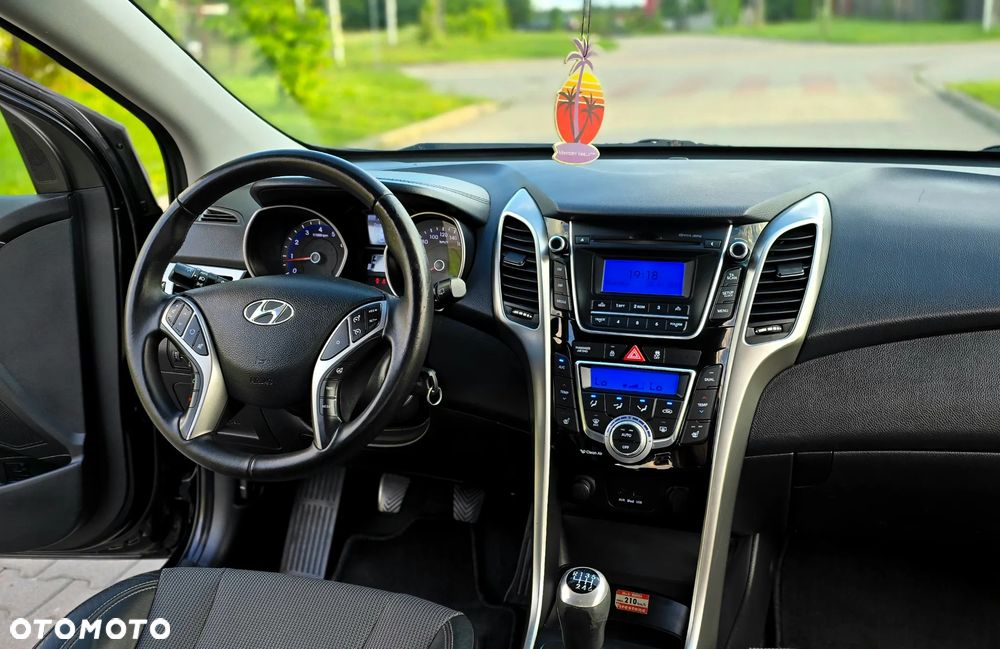 Hyundai i30 i30cw 1.4 Fifa World Cup Edition - 21