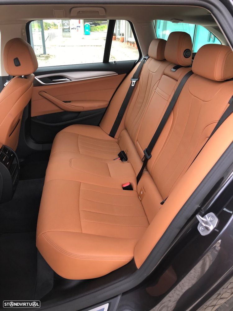 BMW 530 e Line Luxury - 36
