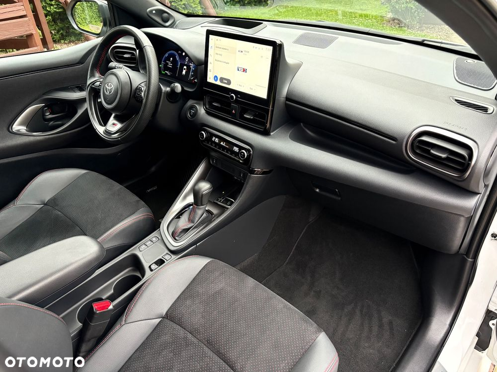 Toyota Yaris Hybrid 1.5 GR Sport - 25