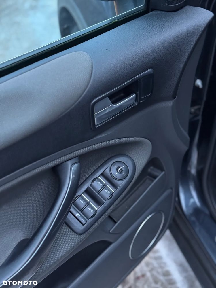 Ford Kuga 2.0 TDCi Titanium - 9