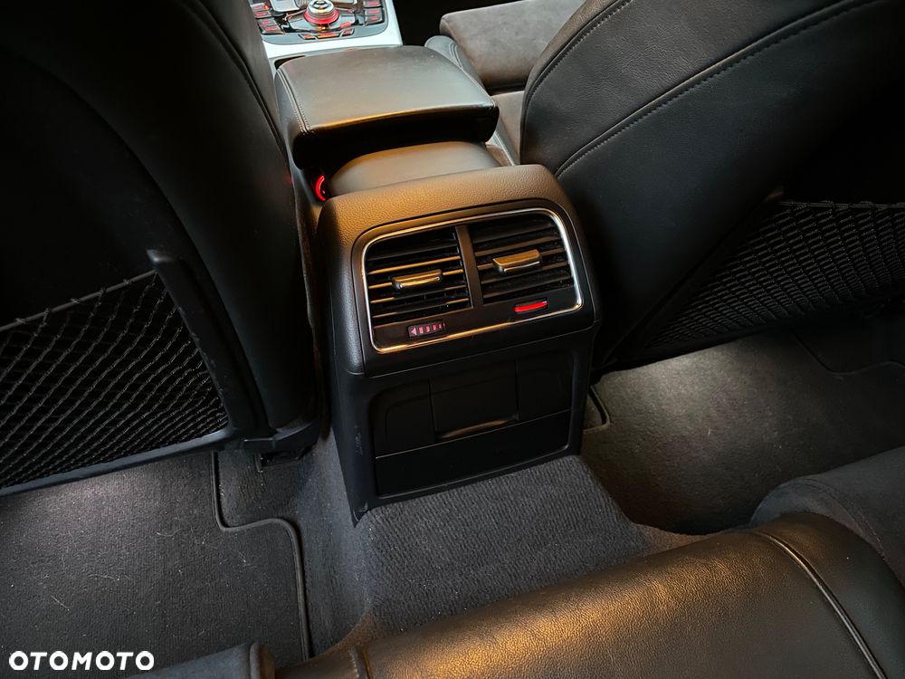 Audi A4 Avant 2.0 TFSI quattro S tronic Ambiente - 17