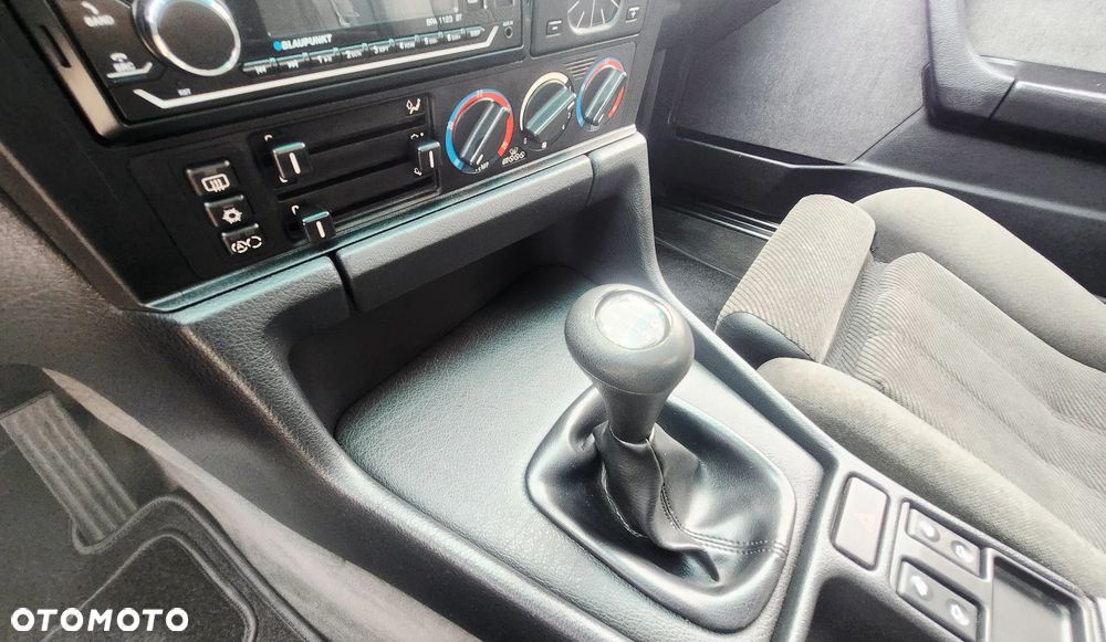 BMW Seria 5 525i - 14