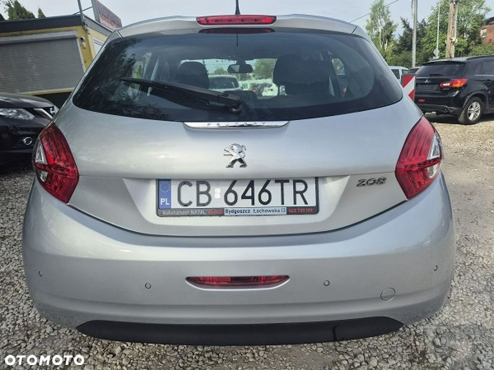 Peugeot 208 - 3