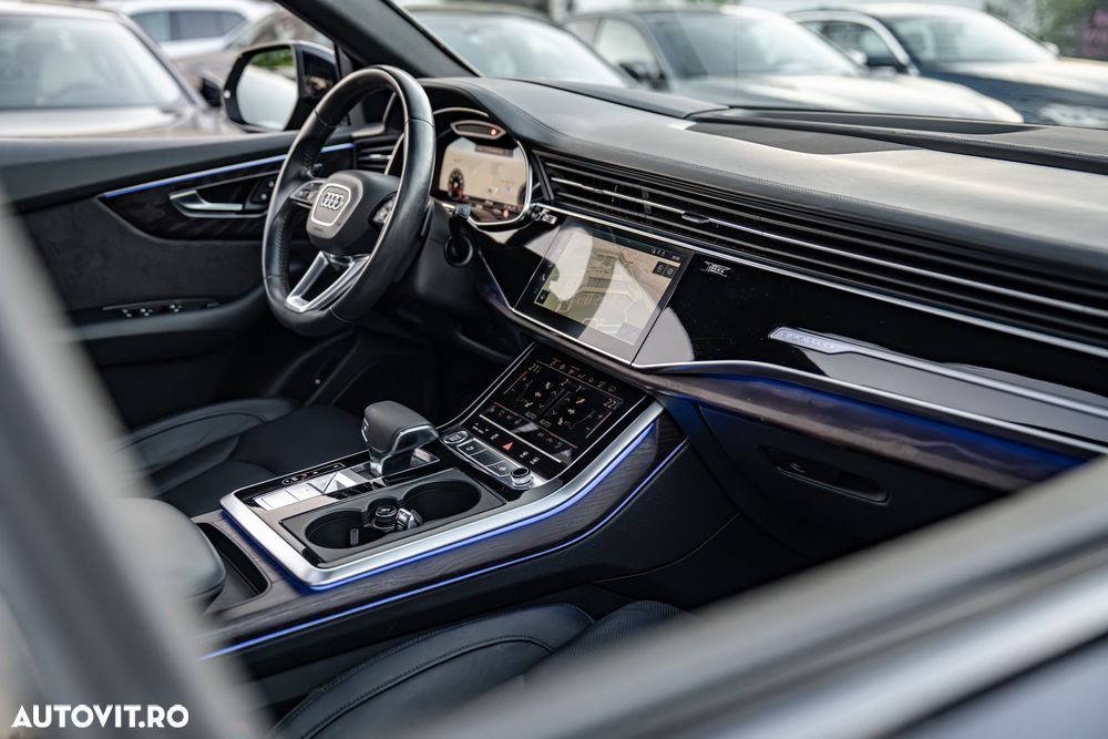 Audi Q8 SUV TFSI quattro 250 kW tiptronic S line business - 21
