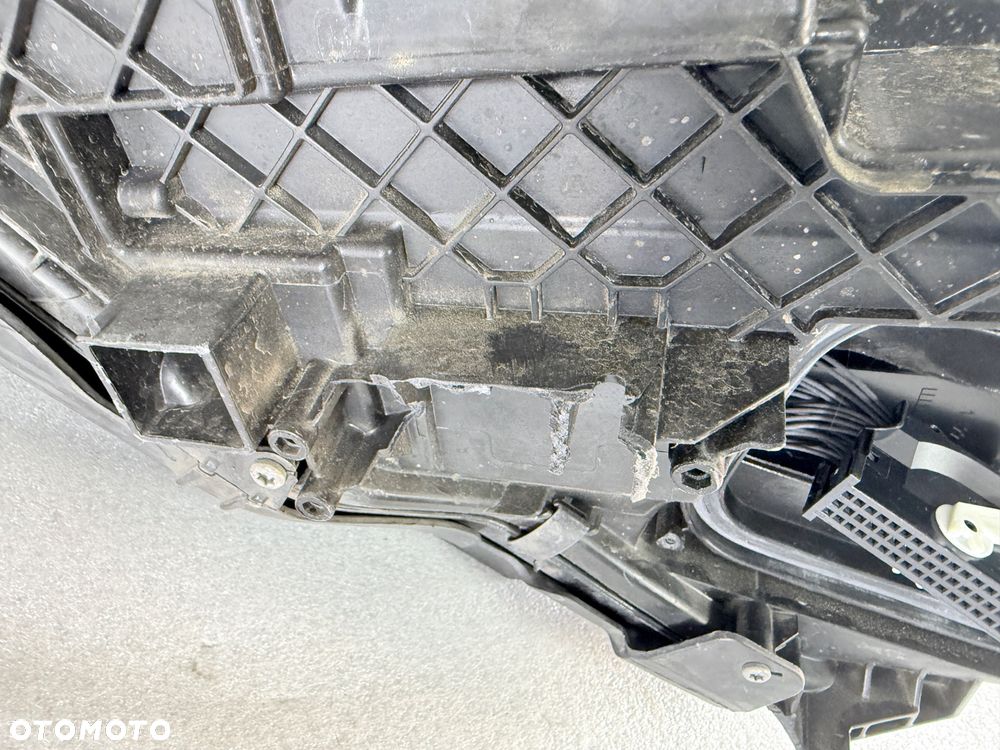 Reflektor lampa Przód prawa GLA lift A156 W156  A1569067600 PERFORMANCE - 9