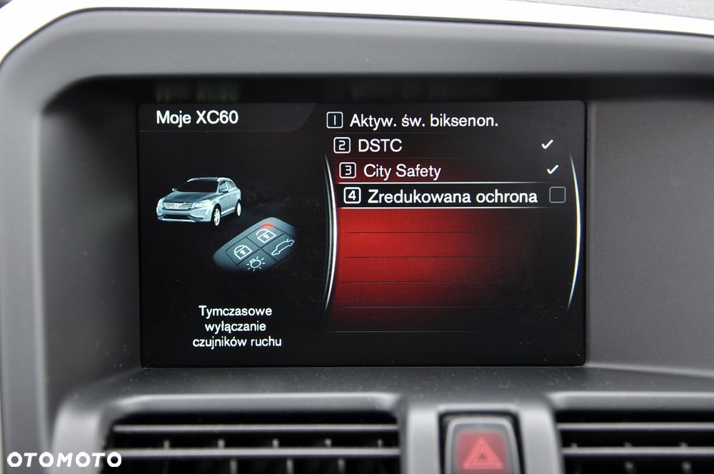 Volvo XC 60 D5 AWD Geartronic Summum - 33