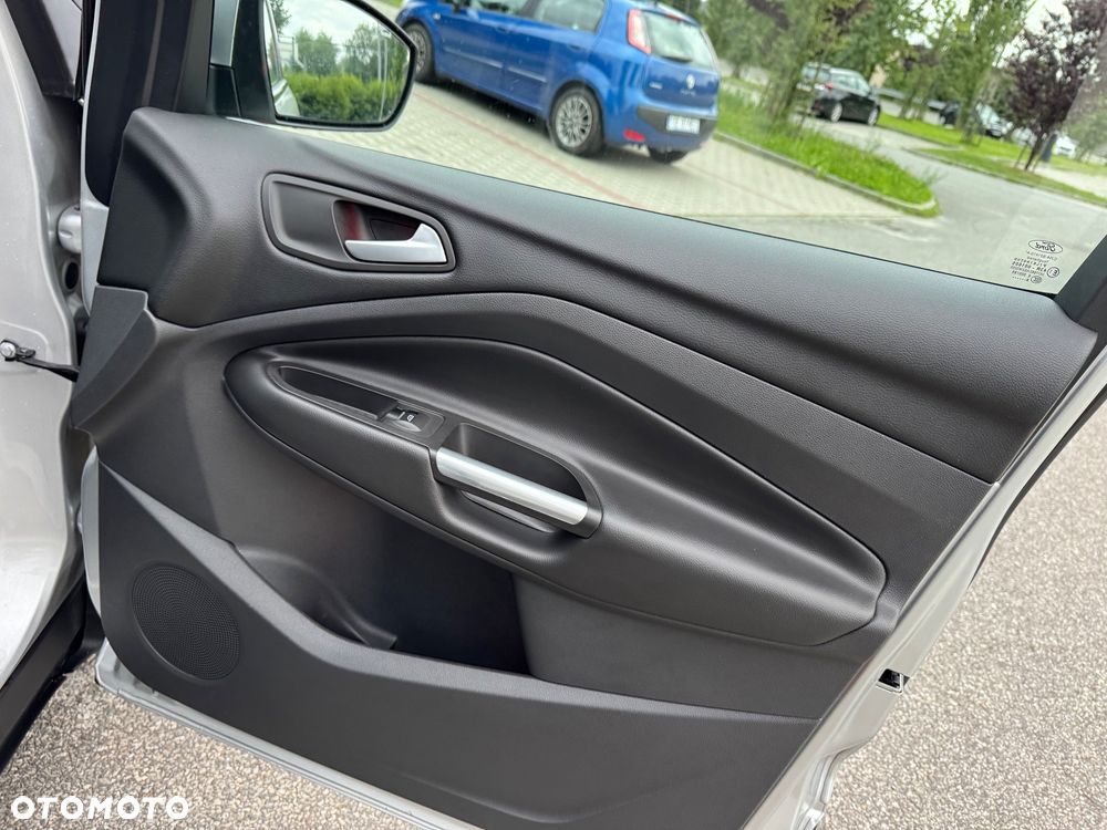 Ford Kuga 1.5 EcoBoost FWD Titanium ASS - 24