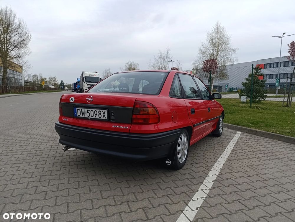 Opel Astra 1.4 GL - 3