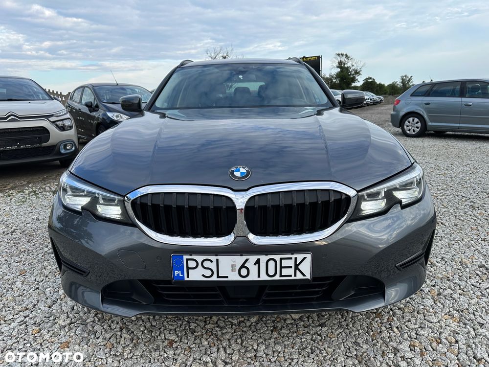 BMW Seria 3 2020 photo 2