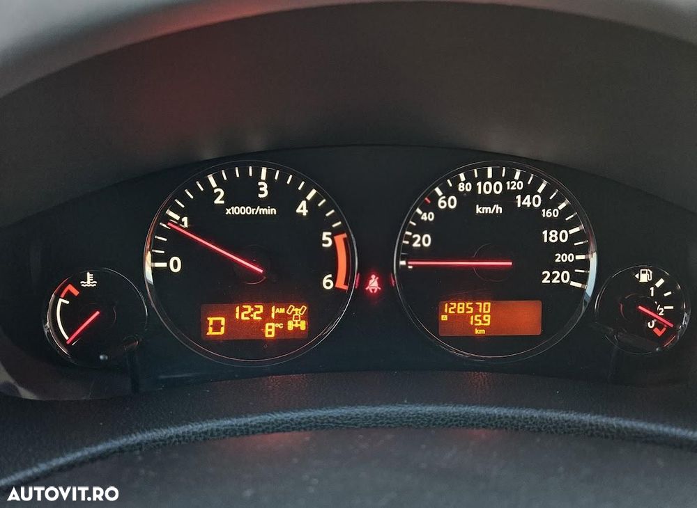 Nissan Pathfinder - 11