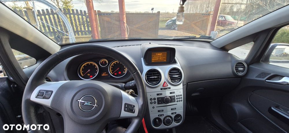Opel Corsa - 10