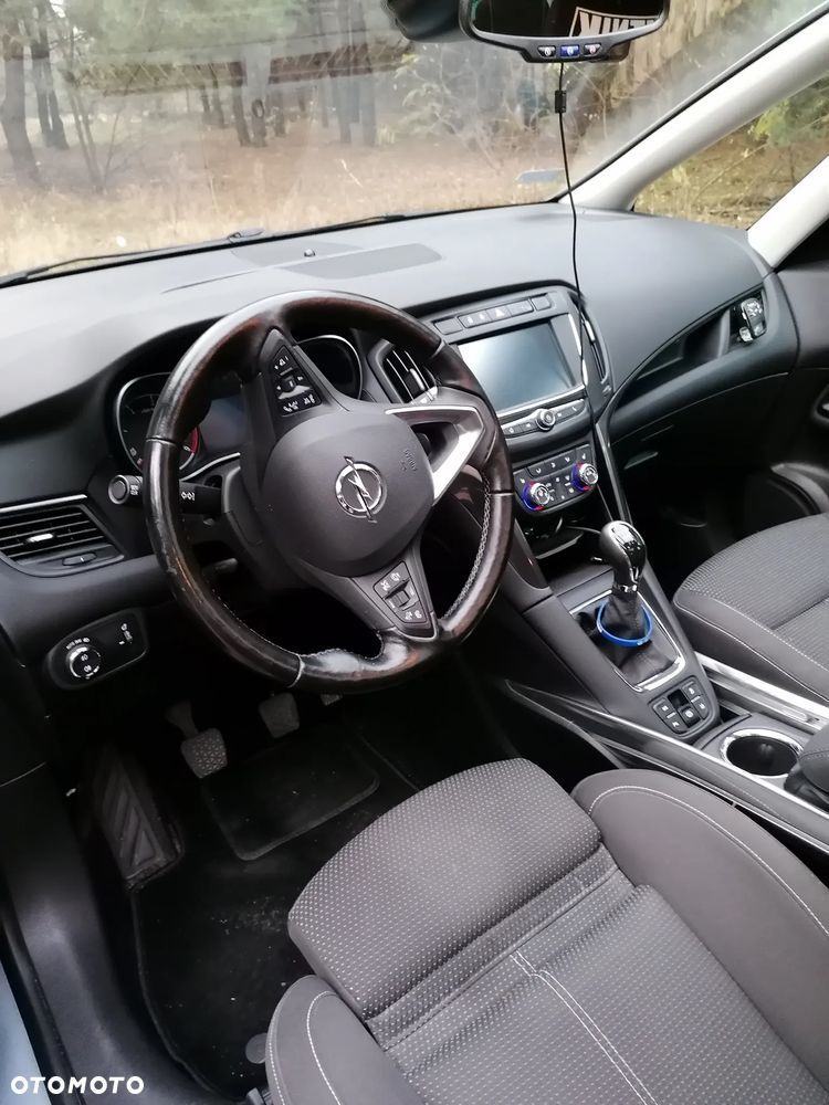 Opel Zafira - 8