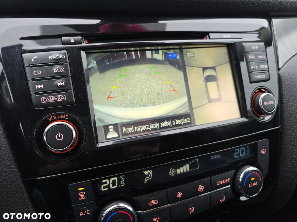 Nissan Qashqai 1.6 DCi 4x4 N-Connecta - 11