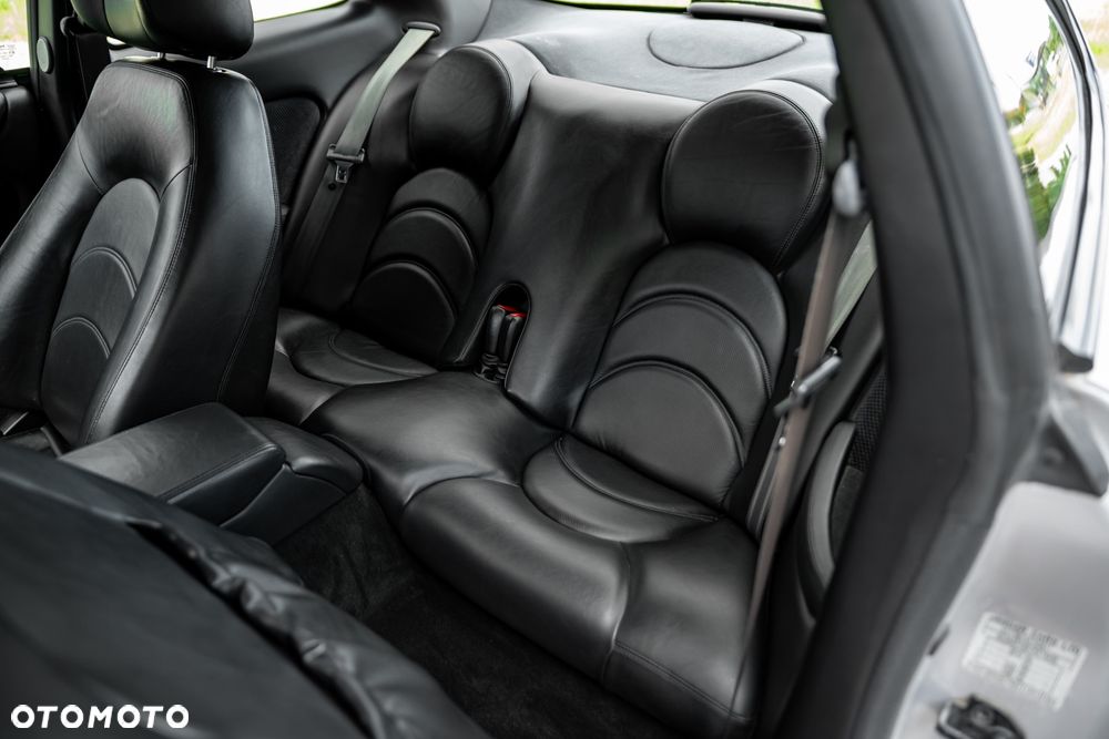 Jaguar XK8 - 28