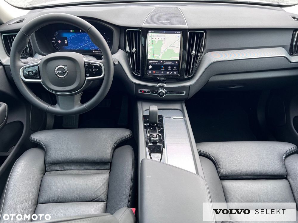Volvo XC 60 T6 Plug-In Hybrid AWD Plus Dark - 10