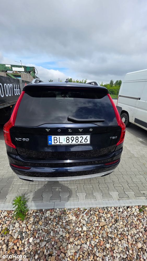 Volvo XC 90 - 2