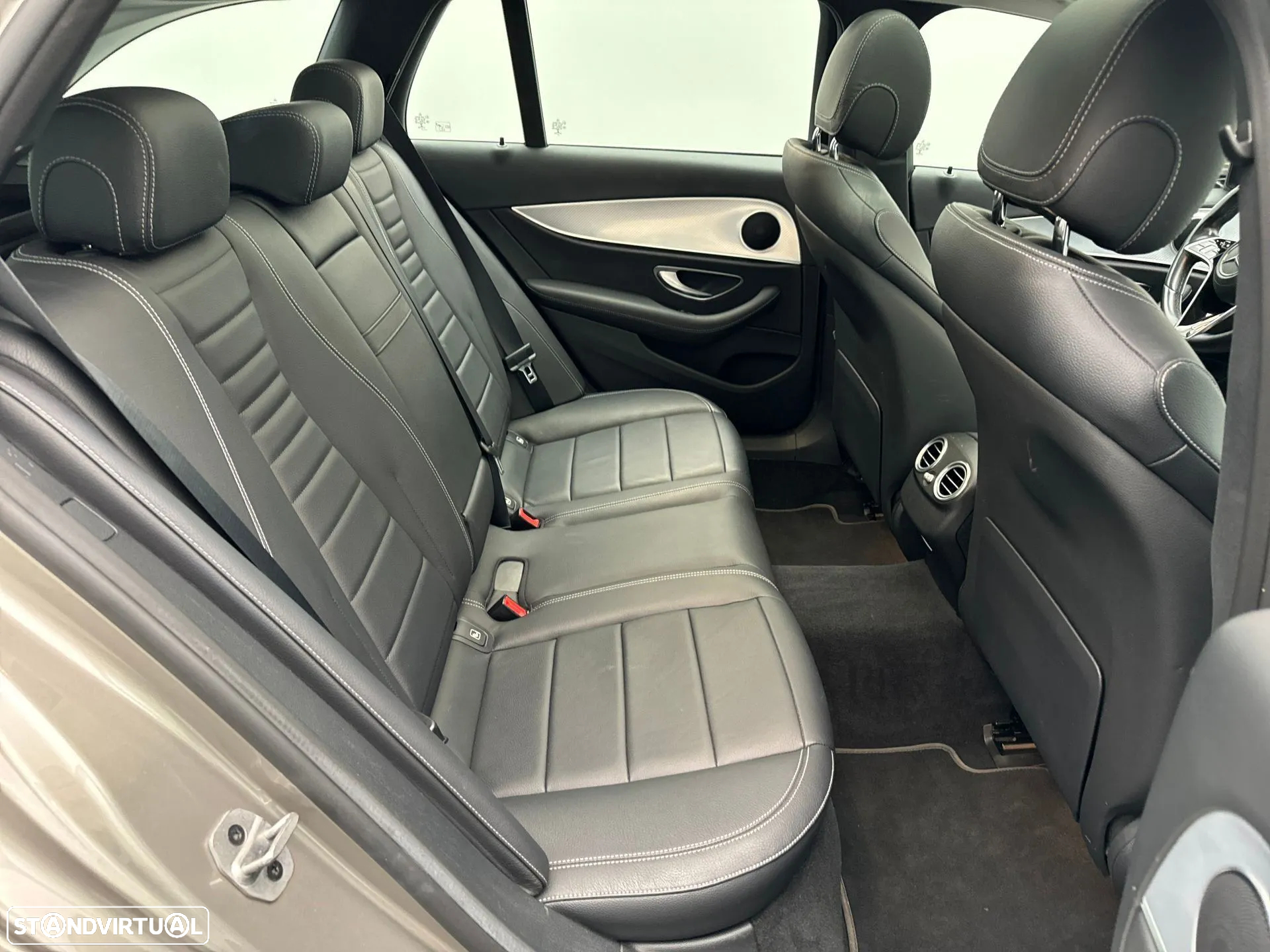 Mercedes-Benz E 300 e Exclusive Line - 14