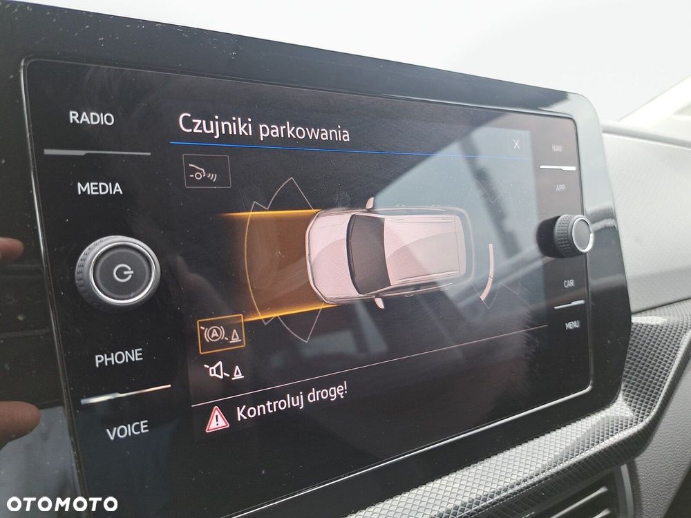 Volkswagen T-Cross - 13
