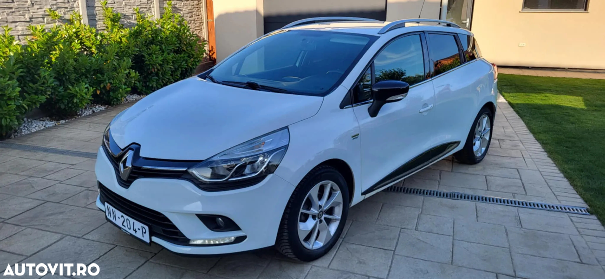 Renault Clio - 17