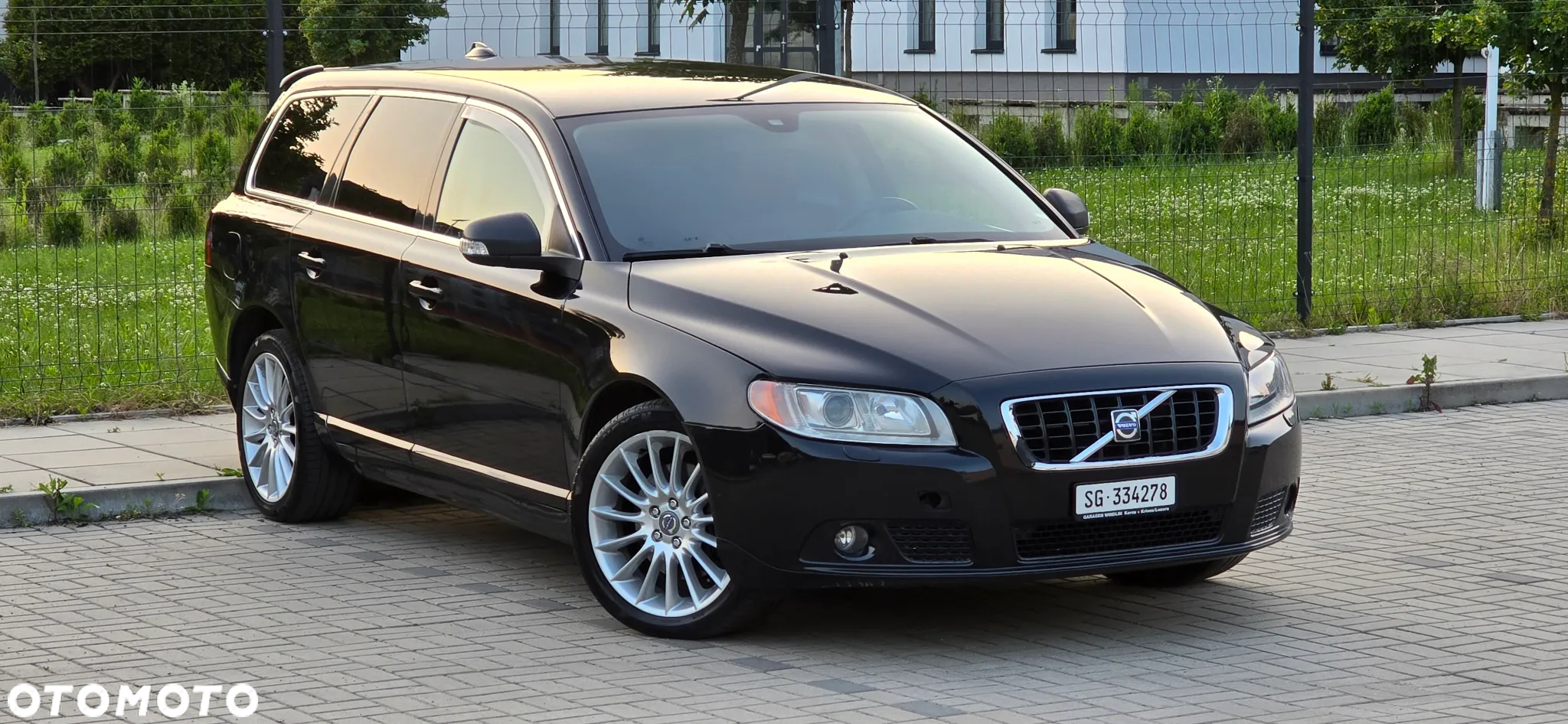 Volvo V70 D5 AWD DPF Summum - 4