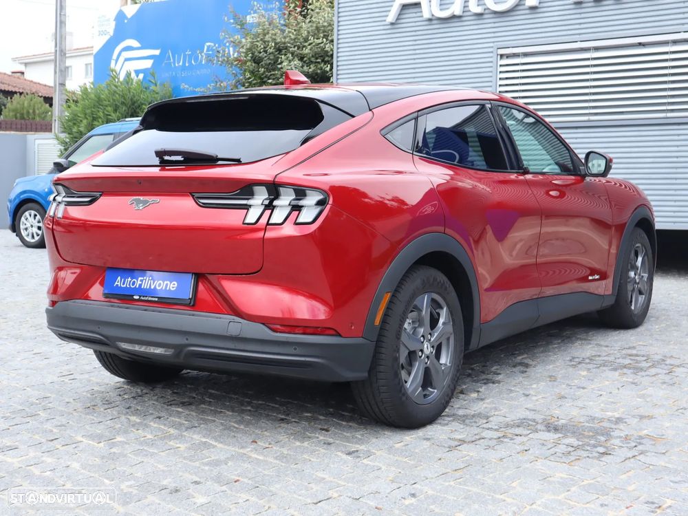 Ford Mustang Mach-E 75.7 kWh Base - 17