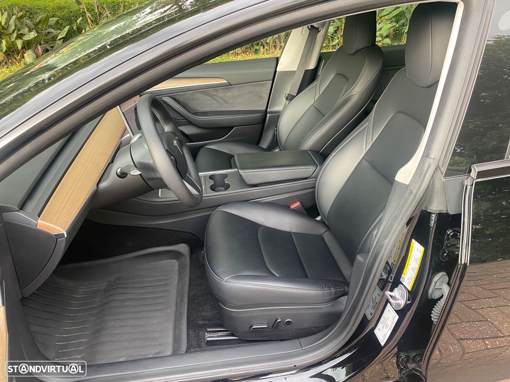 Tesla Model 3 - 14